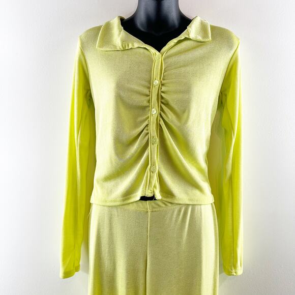 Boohoo Long Sleeve Button Up Shirt and Matching Wide Leg Pants Butter Yellow 8 - Picture 10 of 10